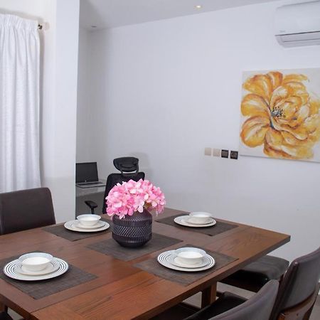 Luxury Suites Chester One Dakar Exterior photo