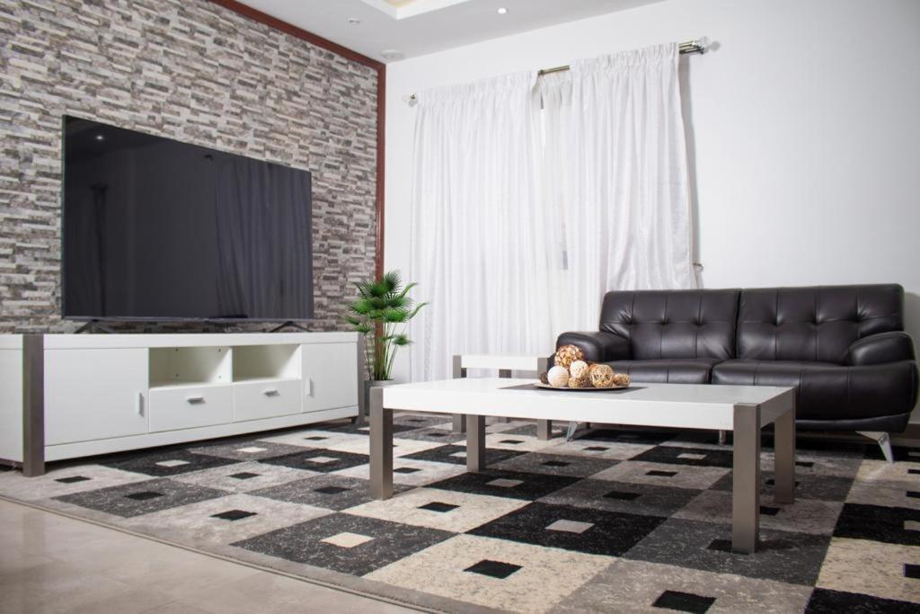 Luxury Suites Chester One Dakar Exterior photo