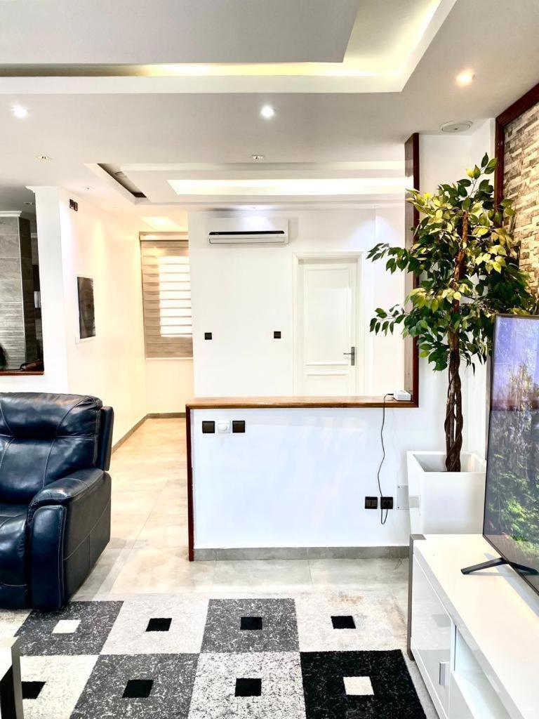 Luxury Suites Chester One Dakar Exterior photo